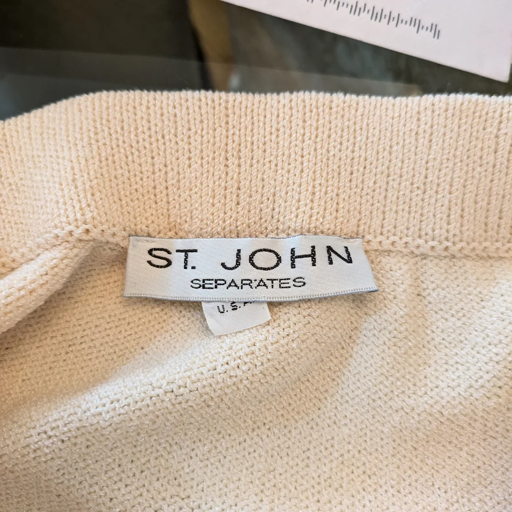 St. John Sportswear By Marie Gray Yellow and Cream Skirt Set- Pinepple Accent - Picture 6 of 12